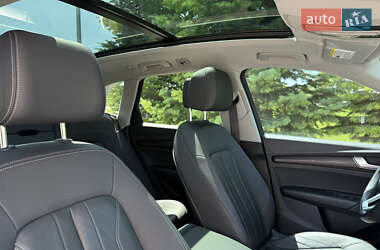 Внедорожник / Кроссовер Audi Q5 2022 в 