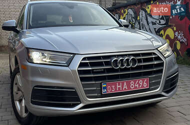 Позашляховик / Кросовер Audi Q5 2018 в 