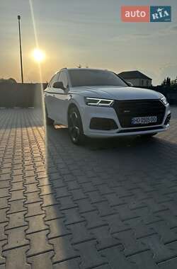 Позашляховик / Кросовер Audi Q5 2019 в 