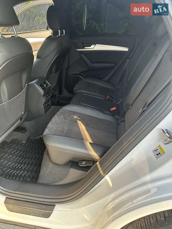 Внедорожник / Кроссовер Audi Q5 2019 в Тернополе