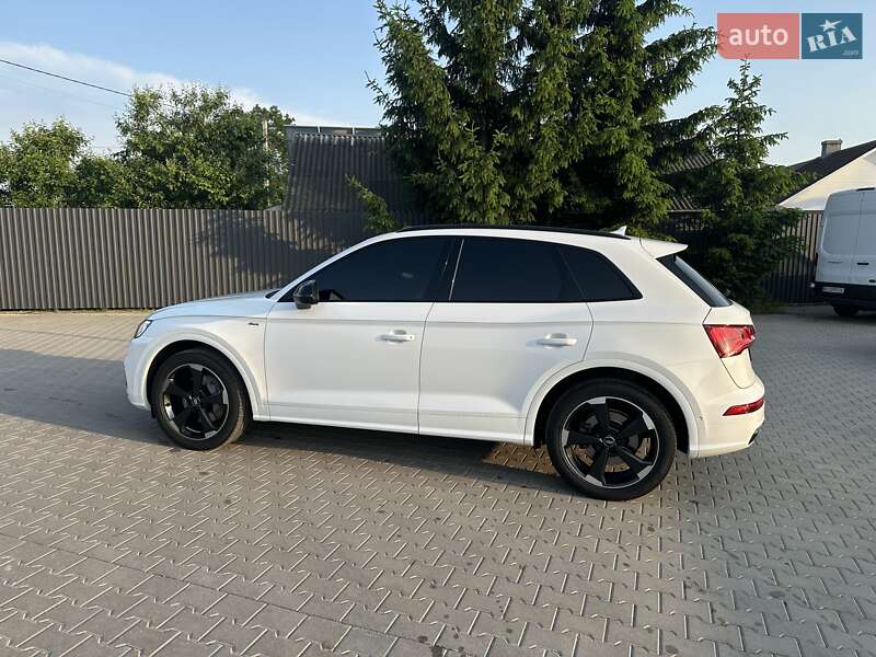 Внедорожник / Кроссовер Audi Q5 2019 в Тернополе