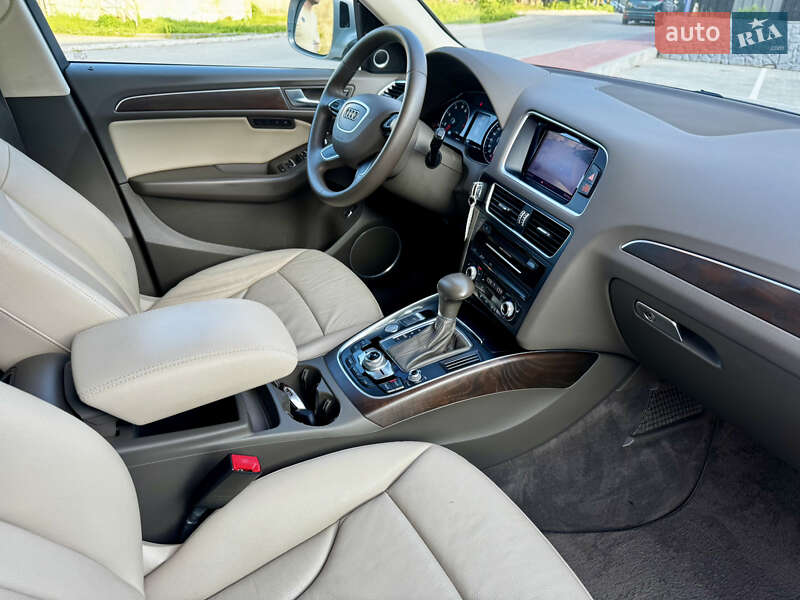 Позашляховик / Кросовер Audi Q5 2014 в Львові