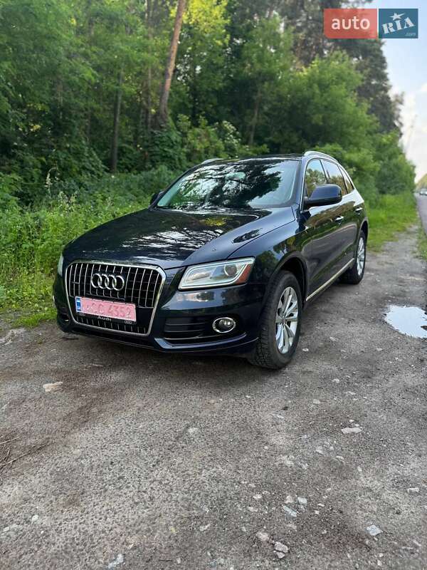 Внедорожник / Кроссовер Audi Q5 2015 в 