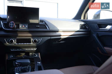 Внедорожник / Кроссовер Audi Q5 2022 в 