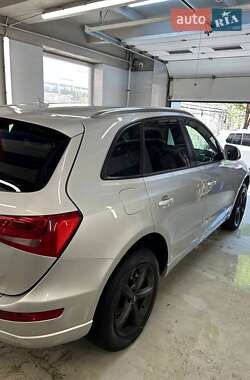 Внедорожник / Кроссовер Audi Q5 2012 в 