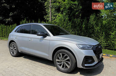 Внедорожник / Кроссовер Audi Q5 2022 в 
