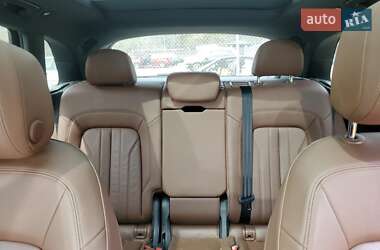 Внедорожник / Кроссовер Audi Q5 2018 в 
