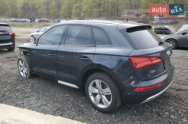 Внедорожник / Кроссовер Audi Q5 2018 в 