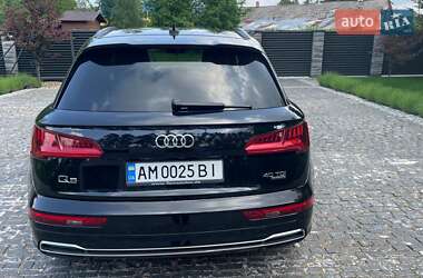 Внедорожник / Кроссовер Audi Q5 2018 в 