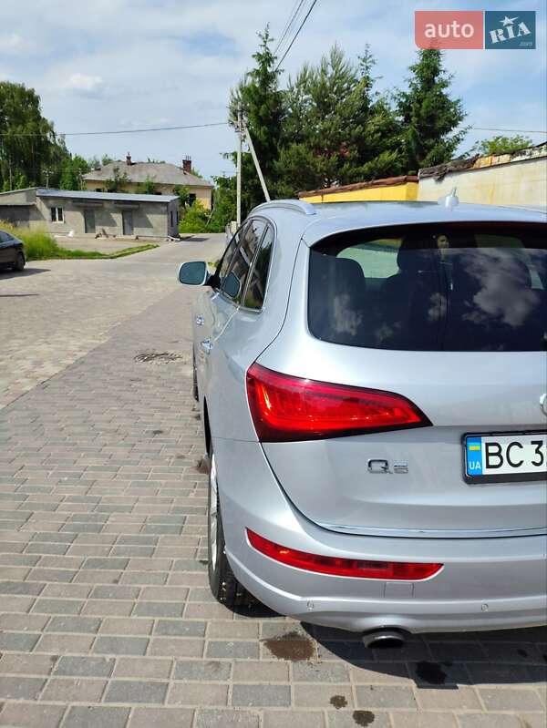 Внедорожник / Кроссовер Audi Q5 2015 в Городке