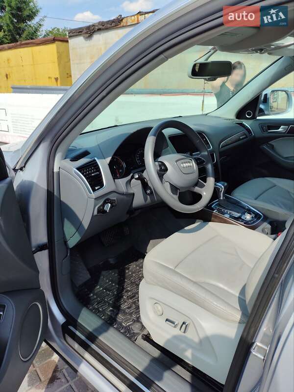 Внедорожник / Кроссовер Audi Q5 2015 в Городке