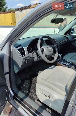 Позашляховик / Кросовер Audi Q5 2015 в 