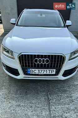 Позашляховик / Кросовер Audi Q5 2015 в 