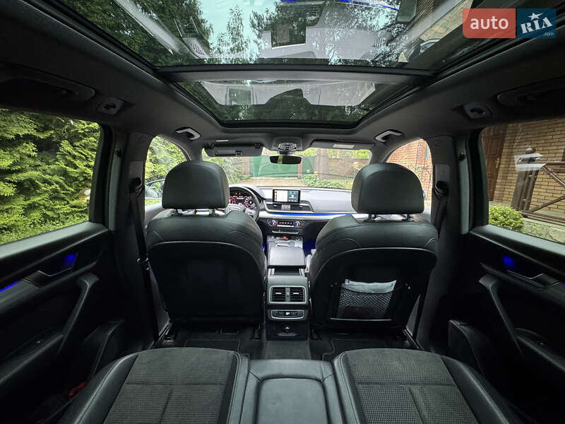 Позашляховик / Кросовер Audi Q5 2018 в Луцьку