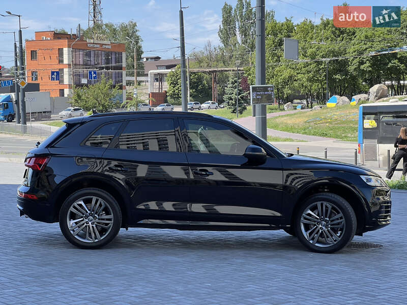 Внедорожник / Кроссовер Audi Q5 2017 в Днепре