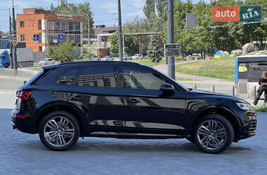 Внедорожник / Кроссовер Audi Q5 2017 в 