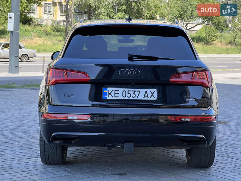 Внедорожник / Кроссовер Audi Q5 2017 в Днепре