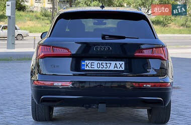 Внедорожник / Кроссовер Audi Q5 2017 в 