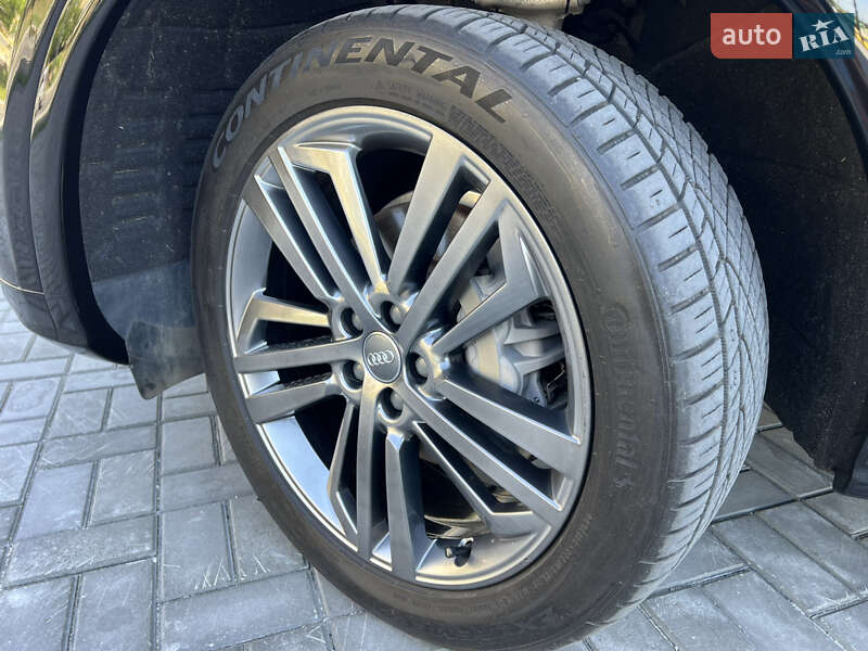 Внедорожник / Кроссовер Audi Q5 2017 в Днепре