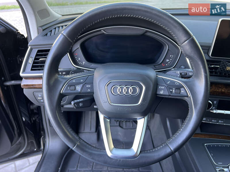 Внедорожник / Кроссовер Audi Q5 2017 в Днепре