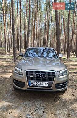Внедорожник / Кроссовер Audi Q5 2010 в 