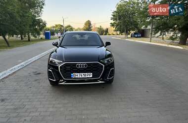 Внедорожник / Кроссовер Audi Q5 2021 в 