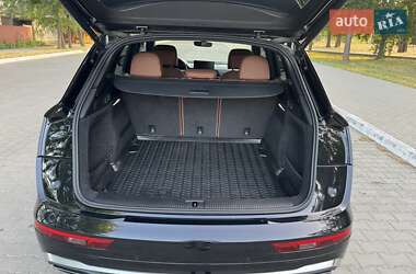 Внедорожник / Кроссовер Audi Q5 2021 в 
