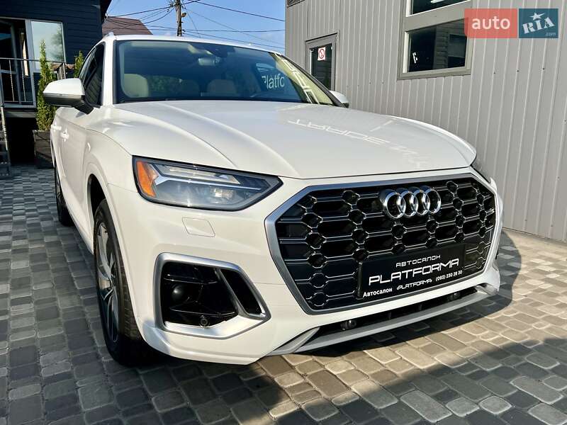 Позашляховик / Кросовер Audi Q5 2021 в Києві