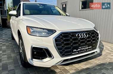Внедорожник / Кроссовер Audi Q5 2021 в 