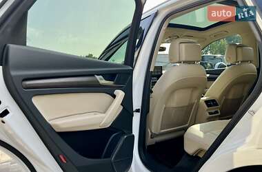 Внедорожник / Кроссовер Audi Q5 2021 в 