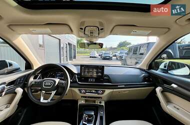 Внедорожник / Кроссовер Audi Q5 2021 в 