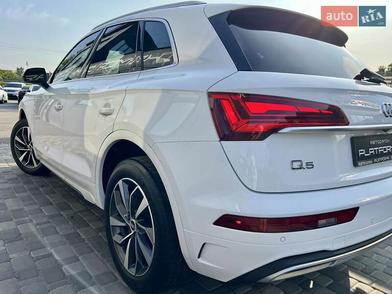 Позашляховик / Кросовер Audi Q5 2021 в Києві