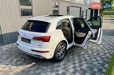 Внедорожник / Кроссовер Audi Q5 2021 в 