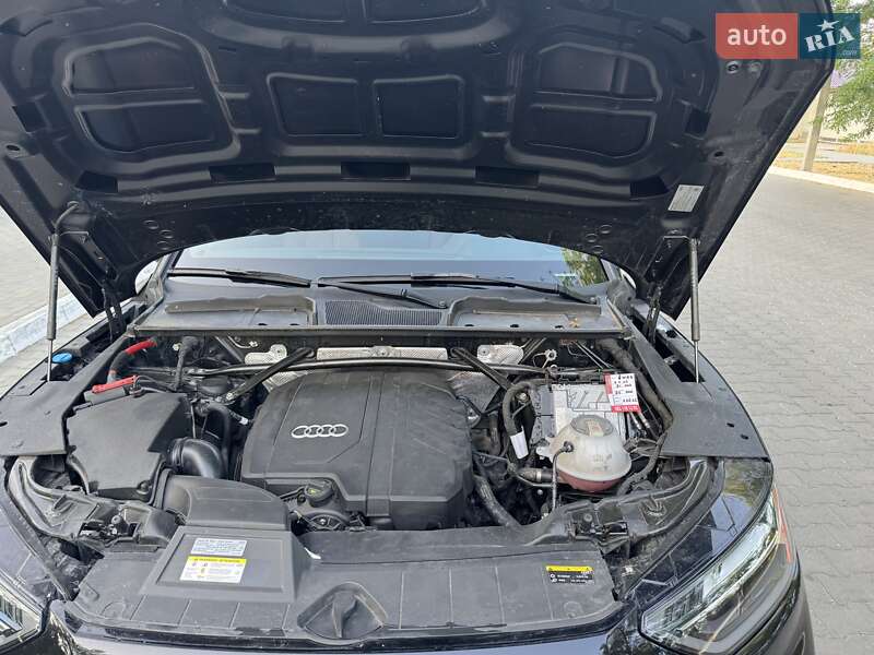 Внедорожник / Кроссовер Audi Q5 2021 в Измаиле