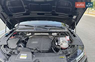 Внедорожник / Кроссовер Audi Q5 2021 в 