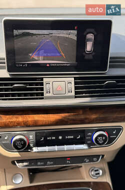 Внедорожник / Кроссовер Audi Q5 2017 в 