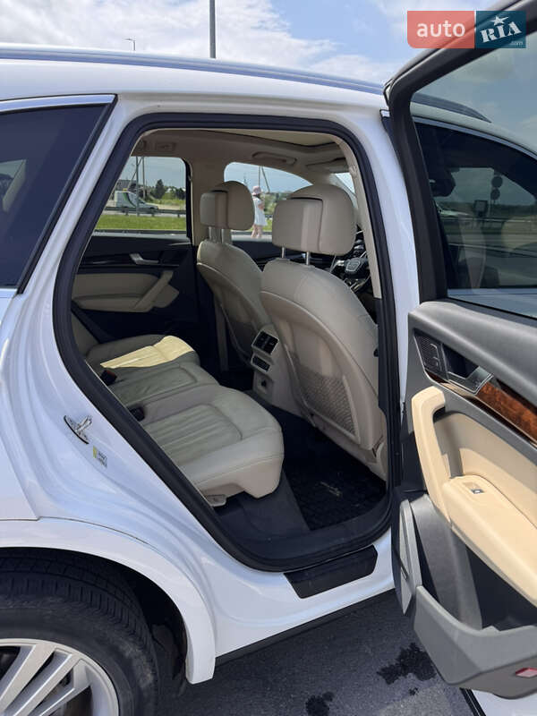 Внедорожник / Кроссовер Audi Q5 2017 в Львове