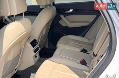 Внедорожник / Кроссовер Audi Q5 2017 в 