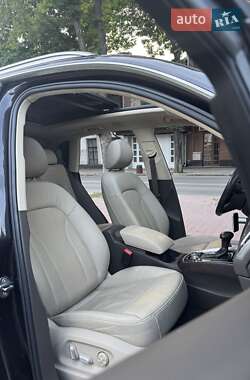 Внедорожник / Кроссовер Audi Q5 2015 в 
