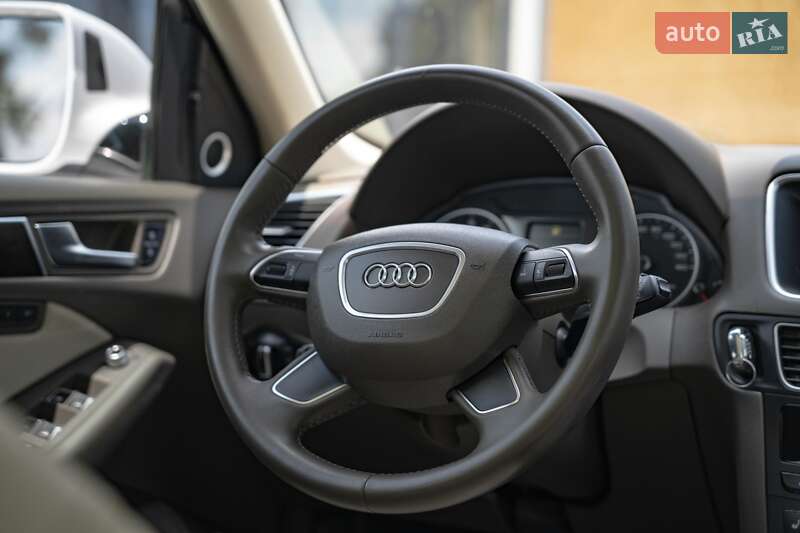 Внедорожник / Кроссовер Audi Q5 2015 в Черновцах