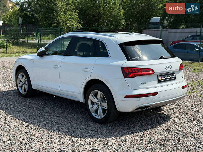 Внедорожник / Кроссовер Audi Q5 2018 в Киеве
