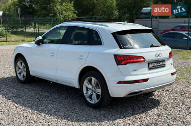 Внедорожник / Кроссовер Audi Q5 2018 в 