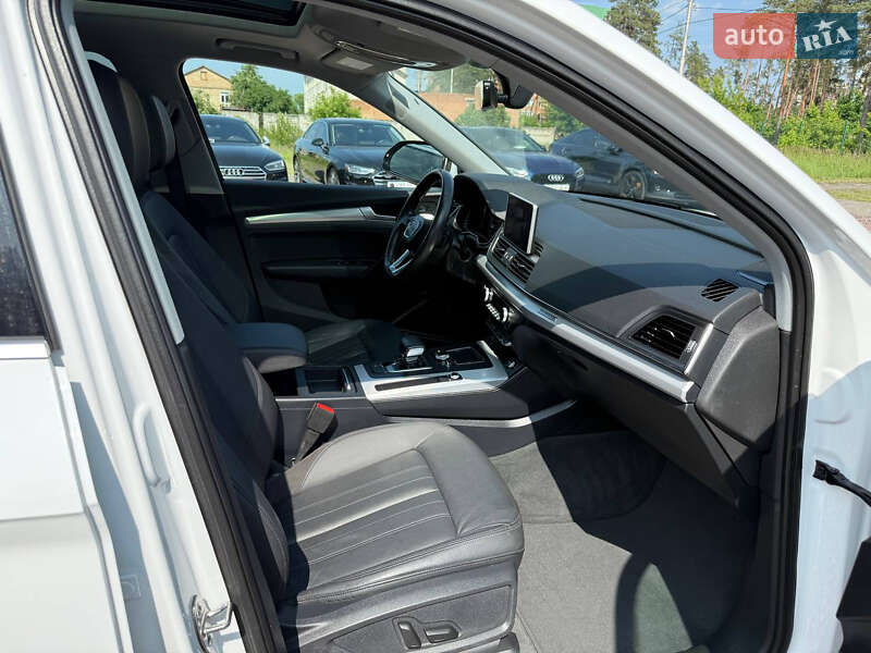 Внедорожник / Кроссовер Audi Q5 2018 в Киеве