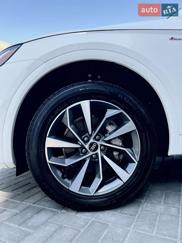 Внедорожник / Кроссовер Audi Q5 2022 в Днепре