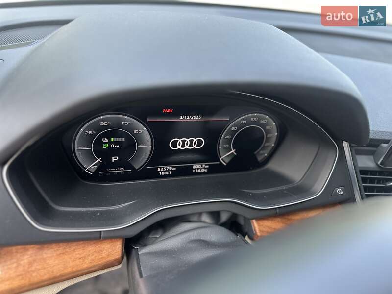 Внедорожник / Кроссовер Audi Q5 2021 в Львове