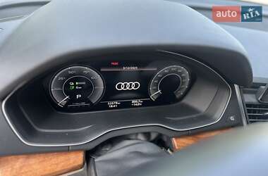 Внедорожник / Кроссовер Audi Q5 2021 в 