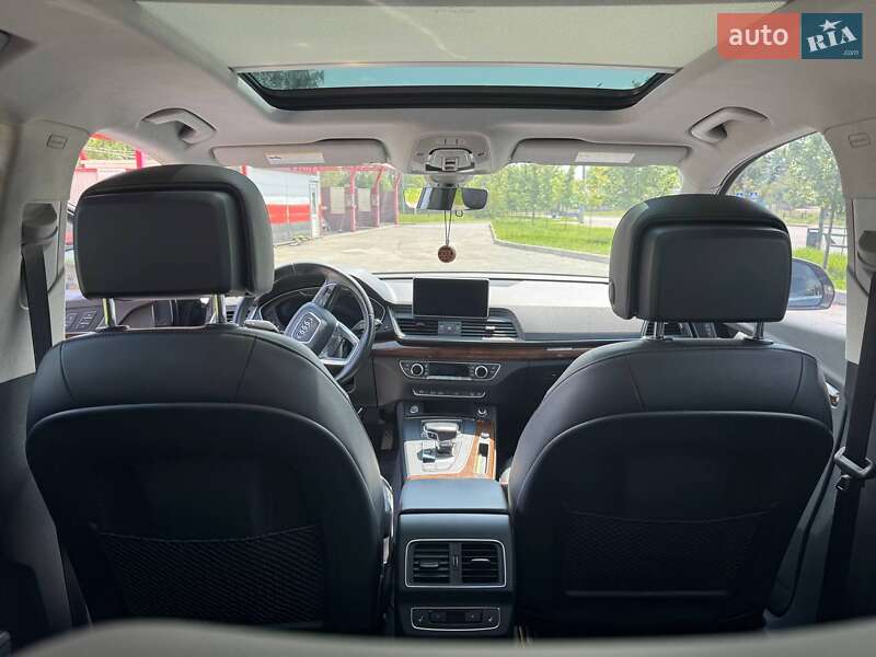 Внедорожник / Кроссовер Audi Q5 2017 в Нежине