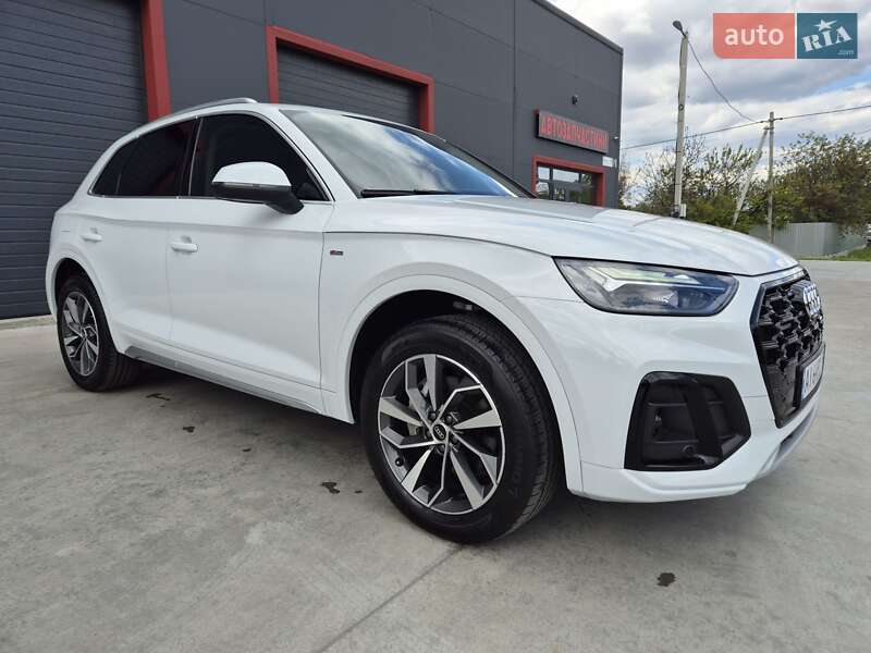 Внедорожник / Кроссовер Audi Q5 2022 в Барышевке