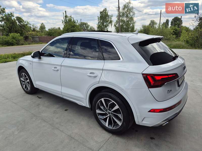 Внедорожник / Кроссовер Audi Q5 2022 в Барышевке