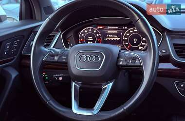Внедорожник / Кроссовер Audi Q5 2017 в 